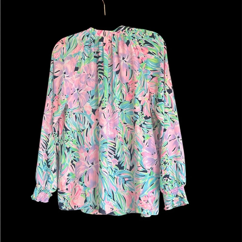 Lilly Pulitzer Graphic Pink and Green Blouse with Relaxed Long Sleeves - Picture 2 of 3